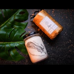 Tiger - White Tea &Amber soy candle 16.8 oz.